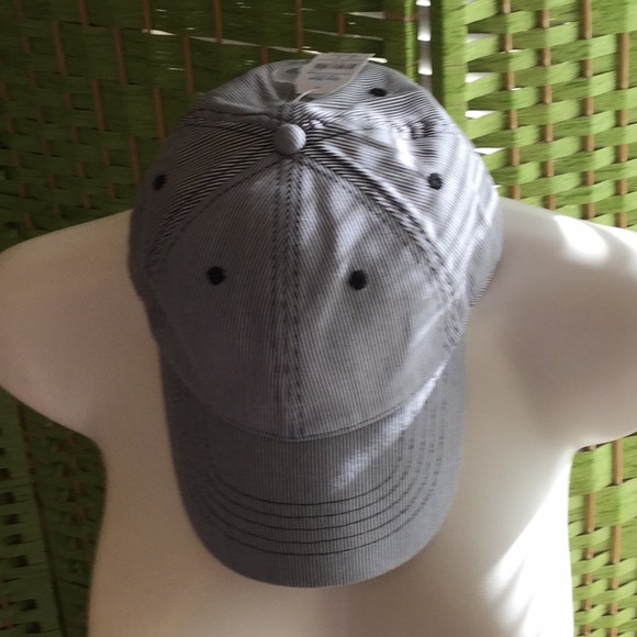 🦋NWT So Trendy Striped Baseball Cap Must Have 🦋 - Picture 3 of 7